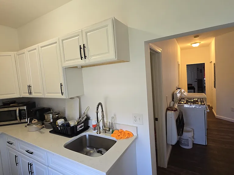38 Fox St #3 — Photo 7