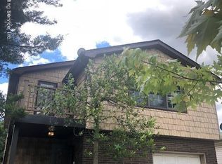 12 E Figurea Ave, Staten Island, NY 10308