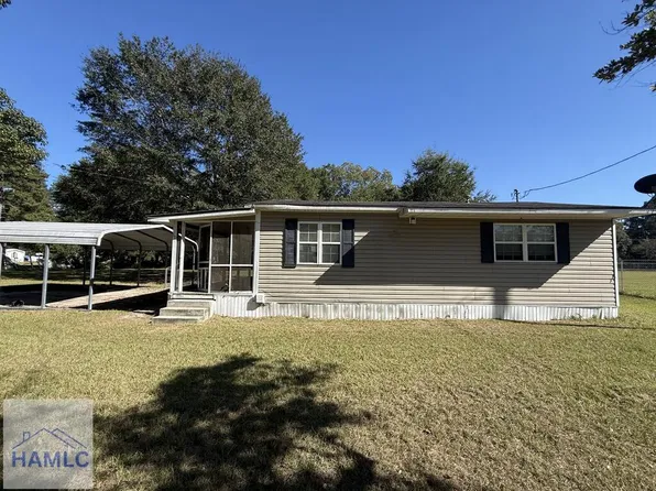 60 Riverside Dr, Jesup, GA 31545