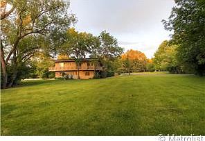 2nd image of 43 Sunset Dr