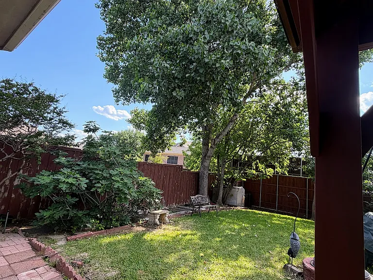 2762 Hillview Dr — Photo 28