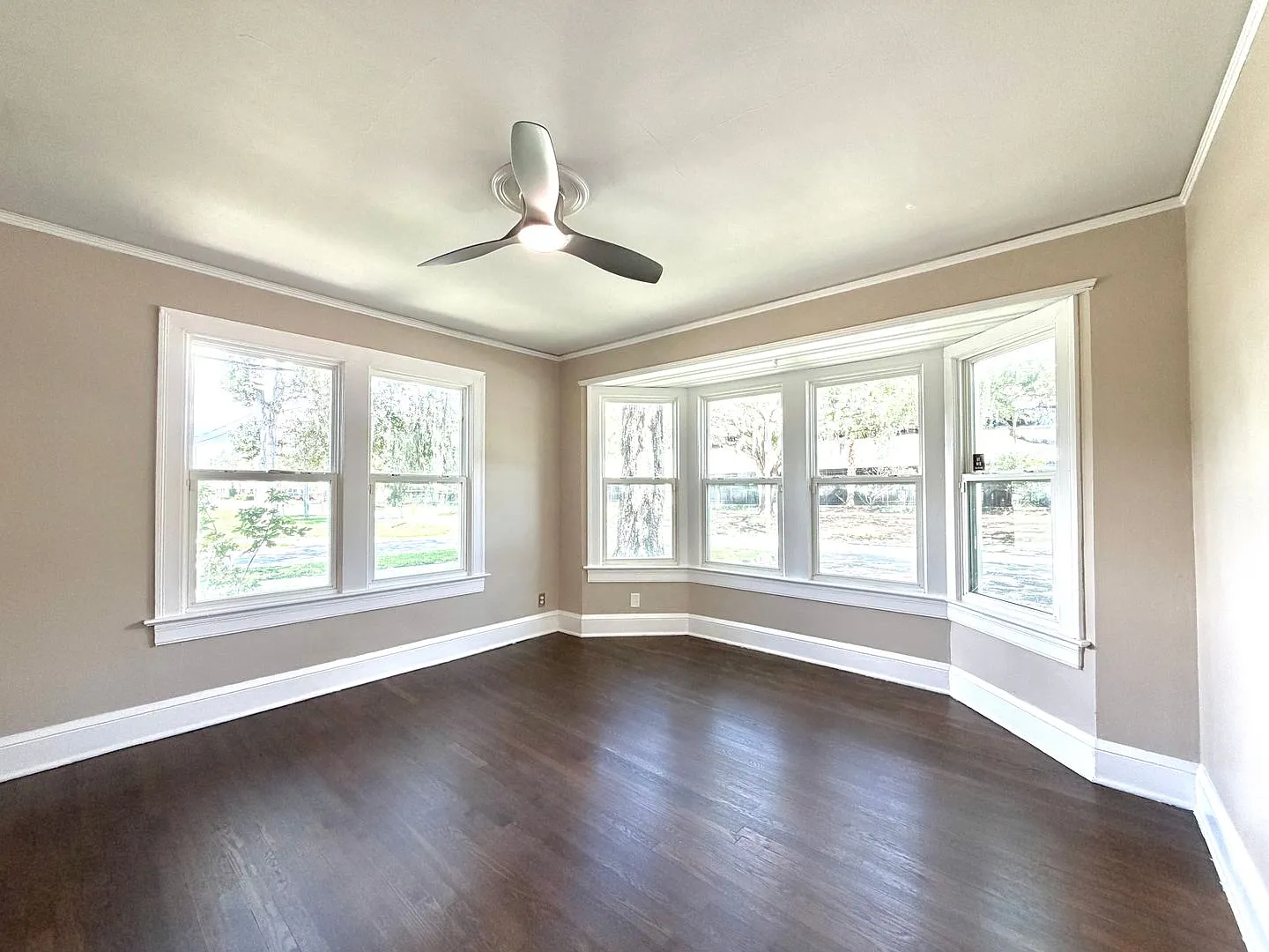 1407 Belmonte Ave — Photo 3