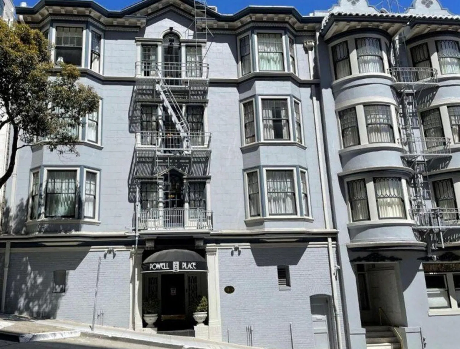 1 bed, 1.0 bath, 269 sqft, $9,120 — Photo 2