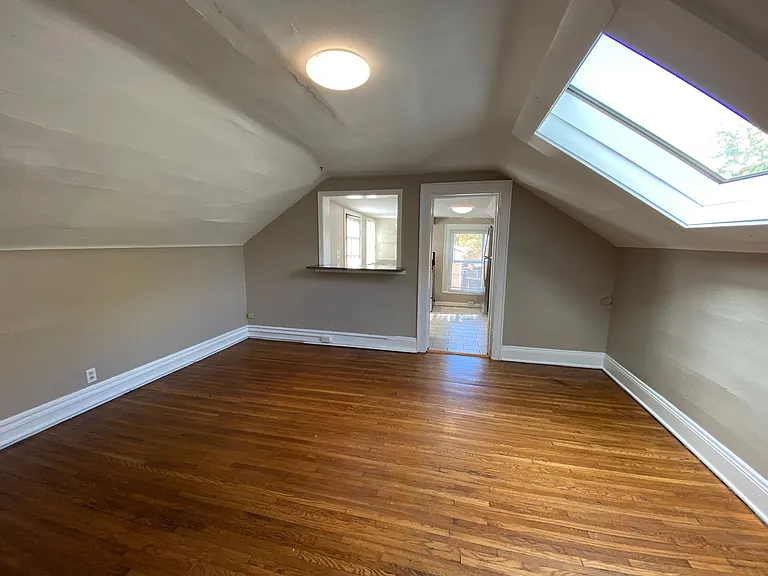 Highland St 1441-1443 CR — Photo 10