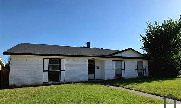 5 bed, 1434 sqft, $2,350 — Photo 1