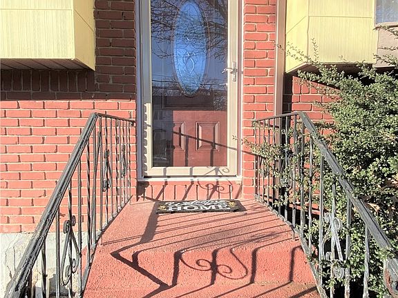2nd image of 241 Gleeland St