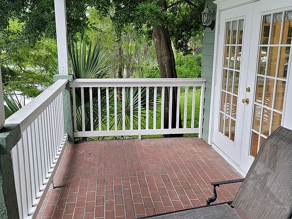 Lakefront Porch