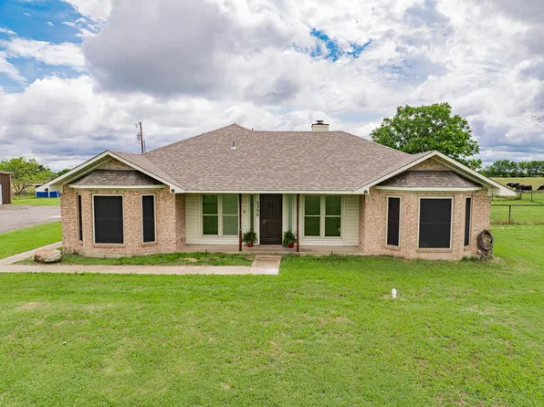 9390 Adams St, Terrell, TX 75160