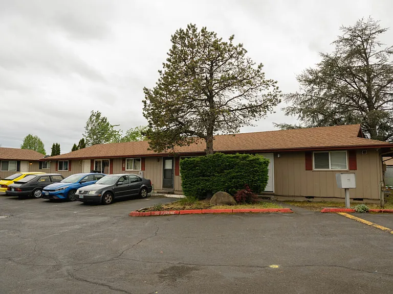 22920 NE Halsey St — Photo 11