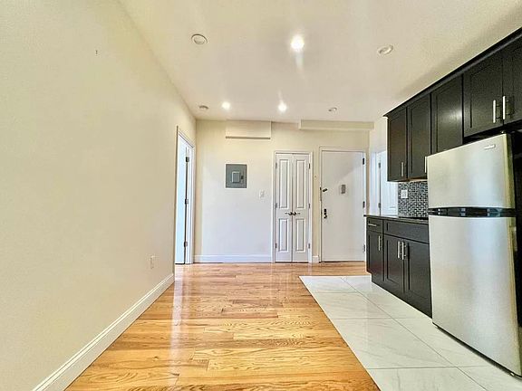 3rd image of 24 Rogers Ave APT 4B