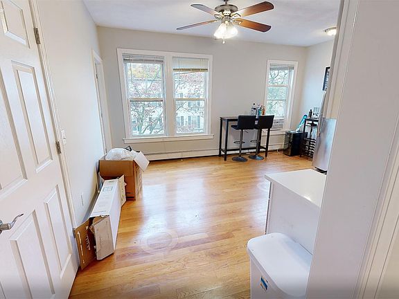 4th image of 33 Portsmouth St APT 3L