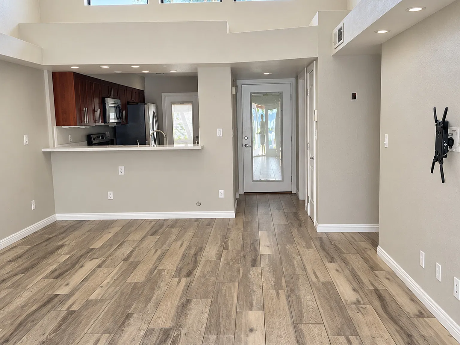 5130 E Windsor Ave — Photo 3