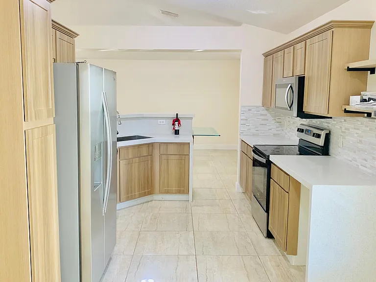 537 Mason Dr — Photo 12
