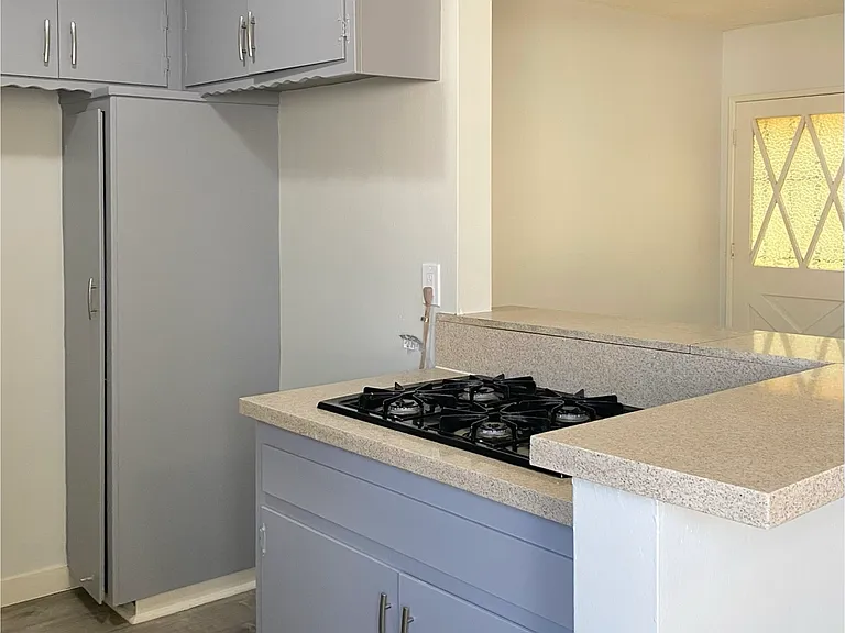 126 N Electric Ave #K — Photo 10