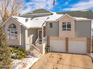 2601 Hillcrest Dr, Gillette, WY 82718