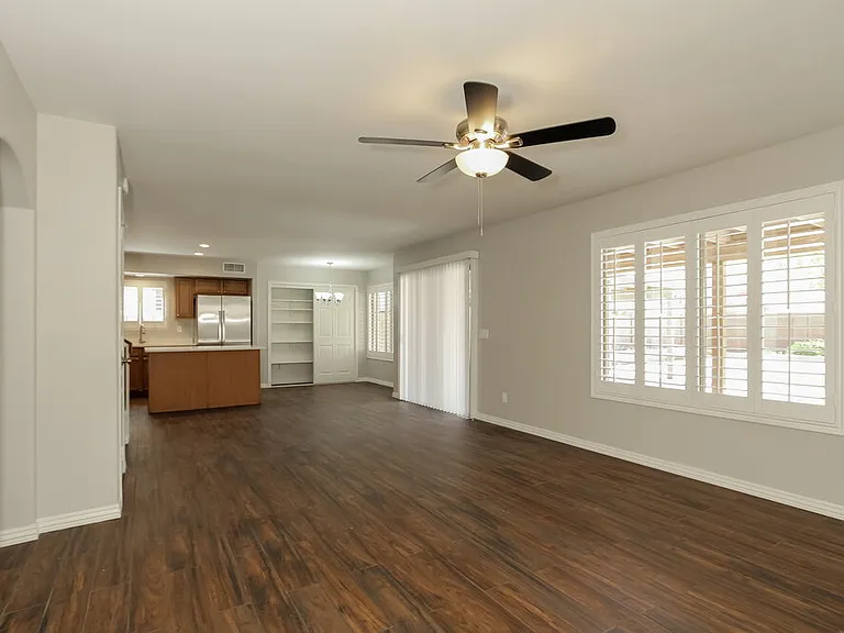 5541 W Wood St — Photo 7