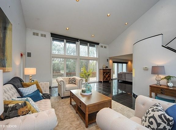 5th image of 2090 Windy Hill Ln