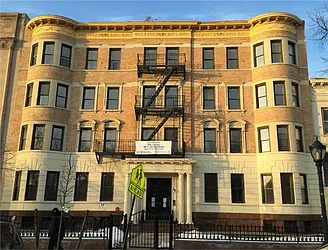 Rented by R New York