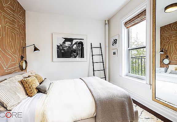 4th image of 261 W 22nd St APT 31
