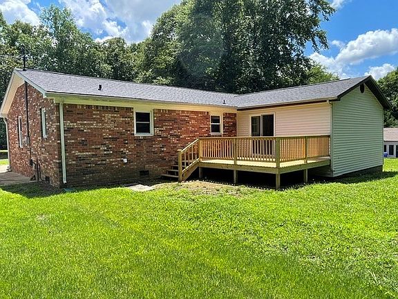 4th image of 195 Scenic Hill Dr