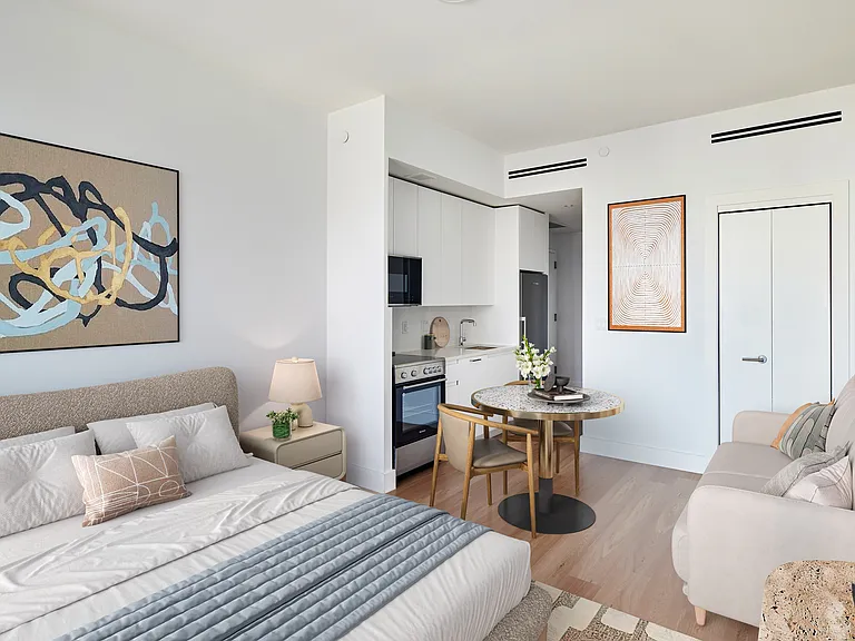 340 Lenox Rd #4B — Photo 2