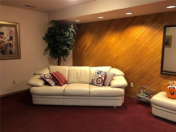 3rd image of 703 N 29th St Unit 205