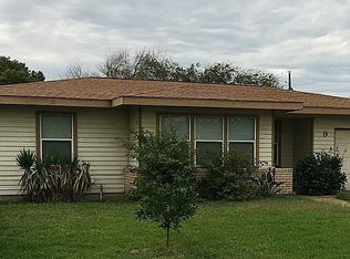 9 Gulf Ln, Galveston, TX 77550