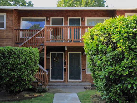 3rd image of 3020 SE Waverleigh Blvd #10