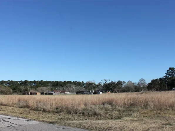 8531 Avenue H, Liverpool, TX 77577