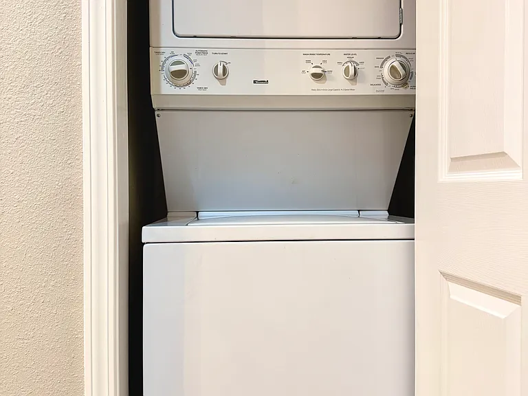 4104 N Hall St #326 — Photo 19