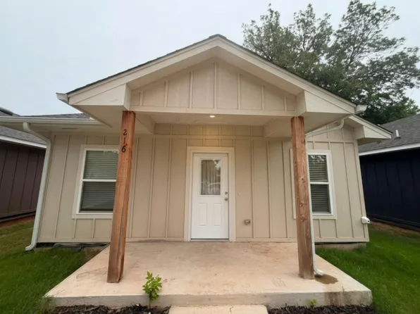 216 N 13th St, Perry, OK 73077