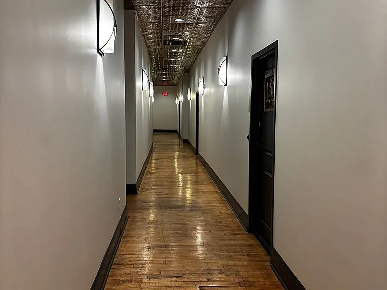 936 Broad St #306 — Photo 2