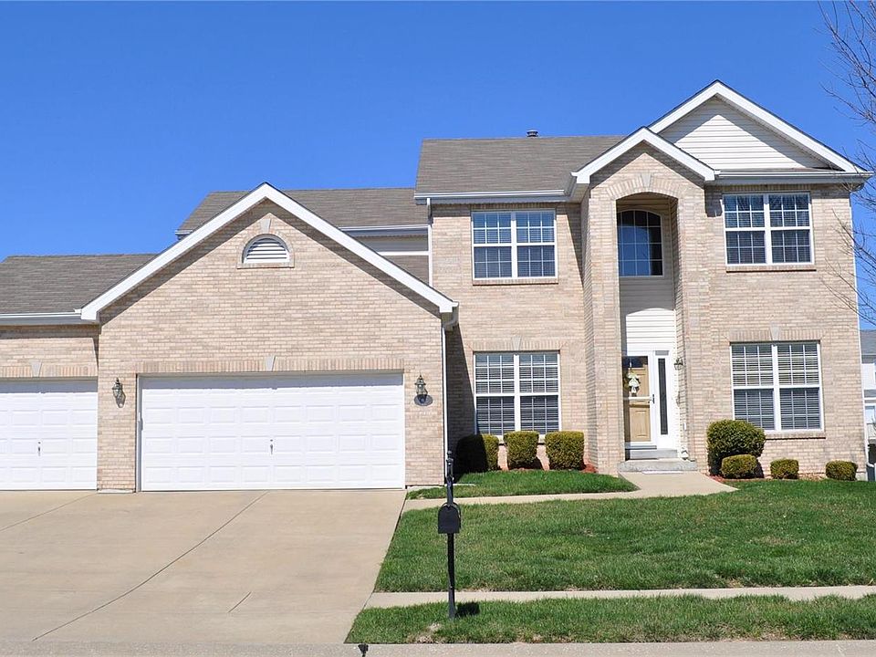 2nd image of 1015 Fox Trotter Dr