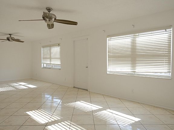 5th image of 980 Woodland Ave