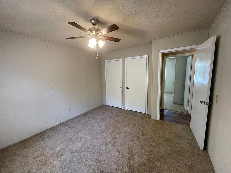 207 Charleston Ave — Photo 29