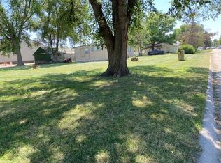 604 G St, Aurora, NE 68818