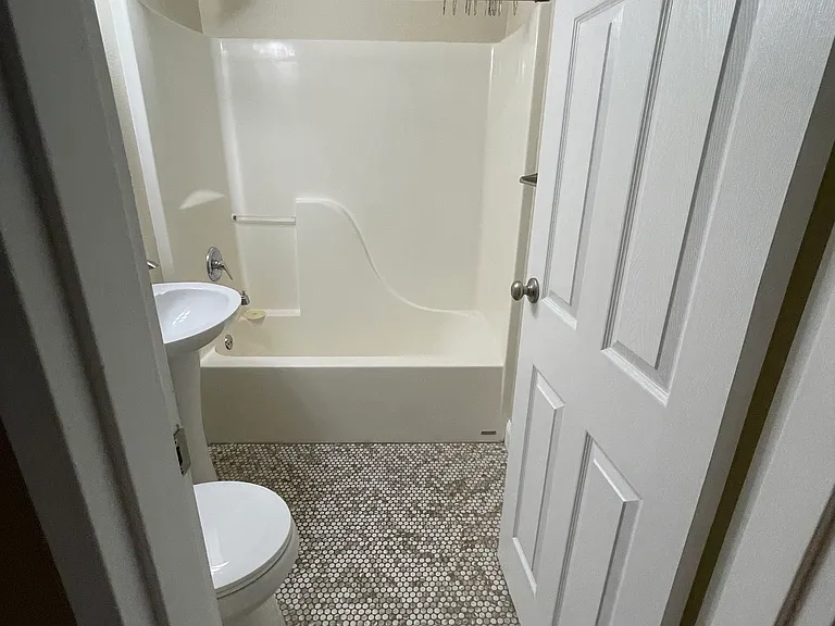 385 W Ethelene St — Photo 5