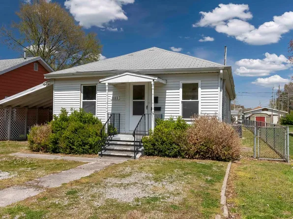 1111 E 5th St, West Frankfort, IL 62896