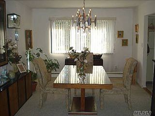 5th image of 11 N Hoffman Ln