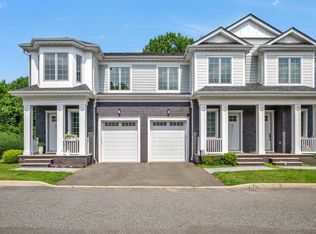 25 Gabriel Ct #25, Paramus, NJ 07652