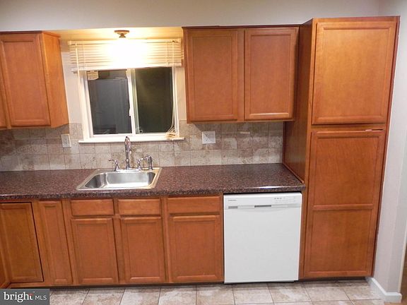 2nd image of 112 Juniper Ave