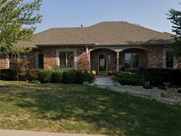 602 Canyon Dr, Pleasant Hill, MO 64080