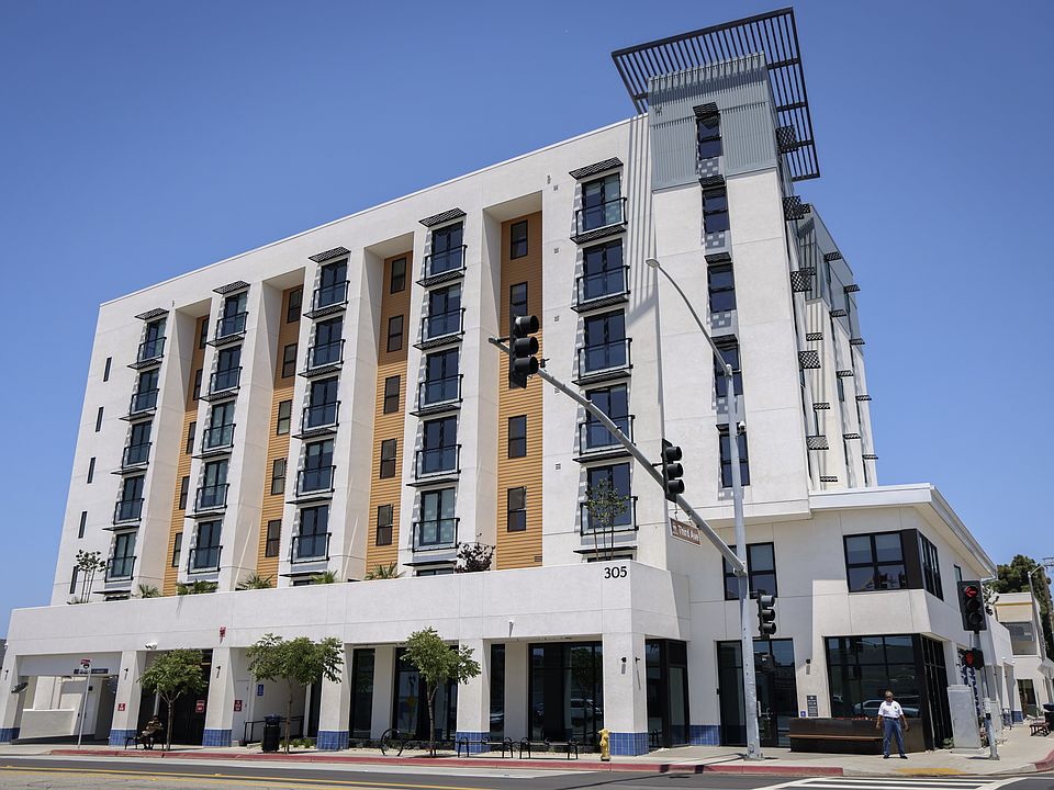 1st image of 305 East St