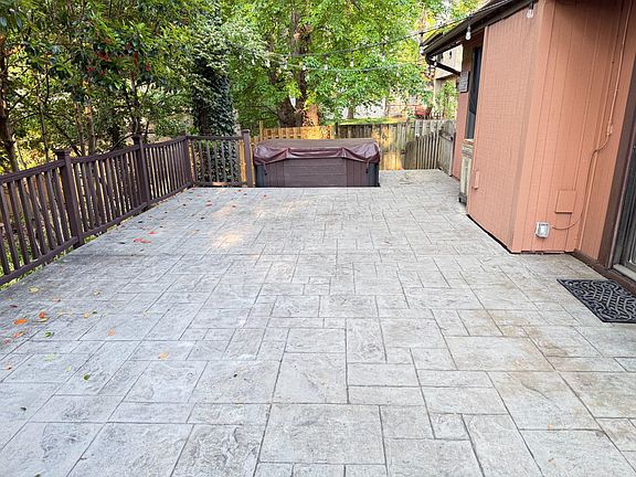 2nd image of 10407 Nellie White Ln