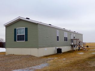 106 6th St NW, Bowman, ND 58623