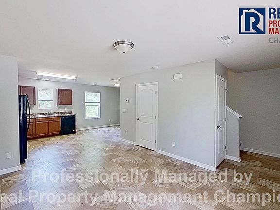 2nd image of 812 S 5th Ave