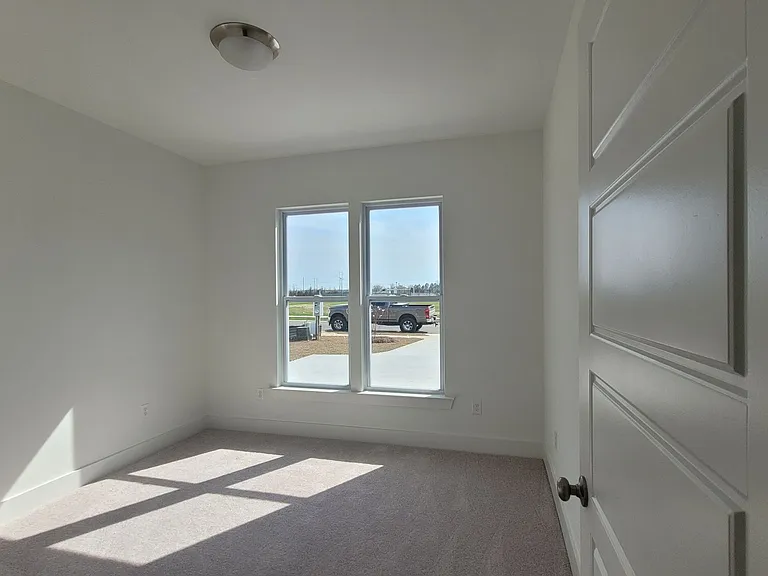 1575 Frankel Ave — Photo 8