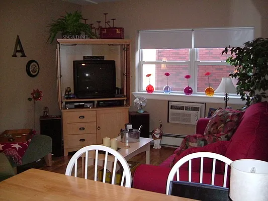 Rented by Aidonis Realty | media 15