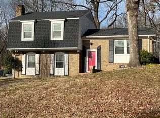 1814 Glenoaks Dr, Greensboro, NC 27407