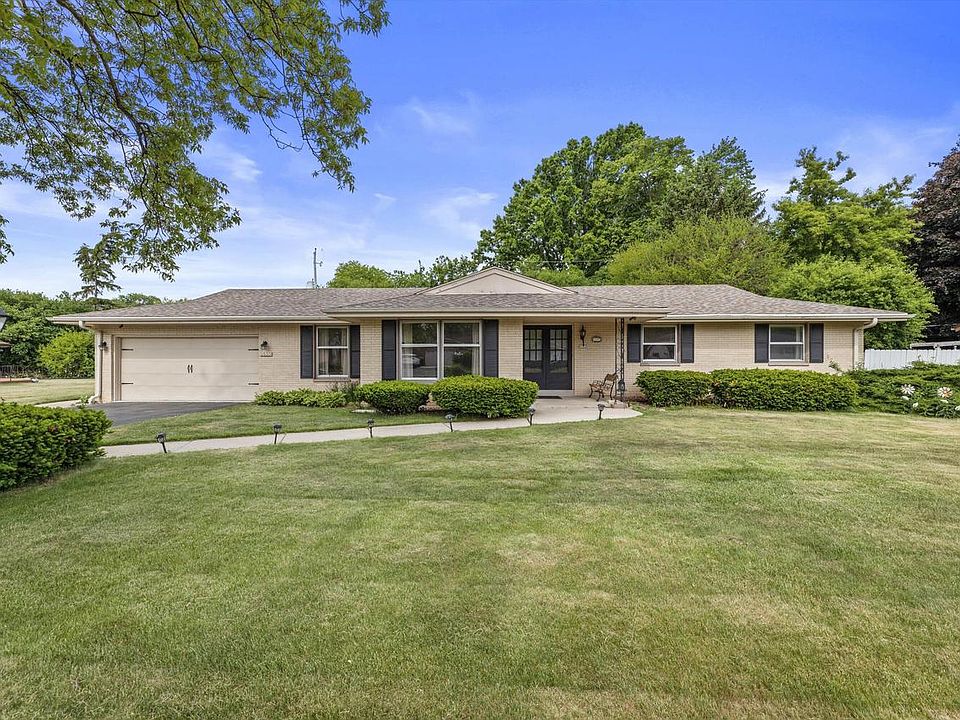 1st image of 9133 N Silver Brook LANE